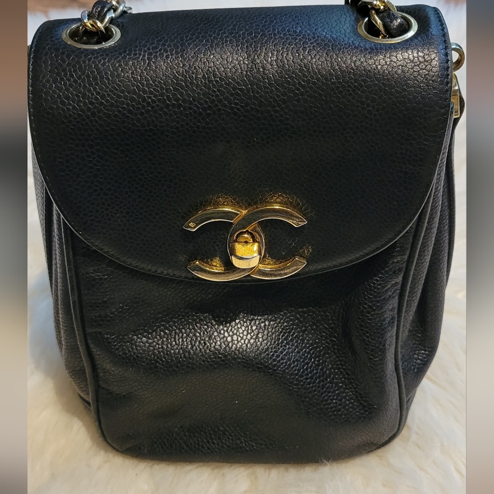 CHANEL 1986-1988 Round Flap Shoulder Bag Black Caviar 57740